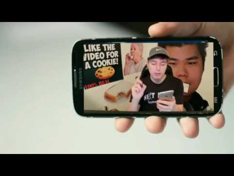 Tech Republic Trailer pero en el movil de Marc sale un tío leyendo el script de Bee Movie