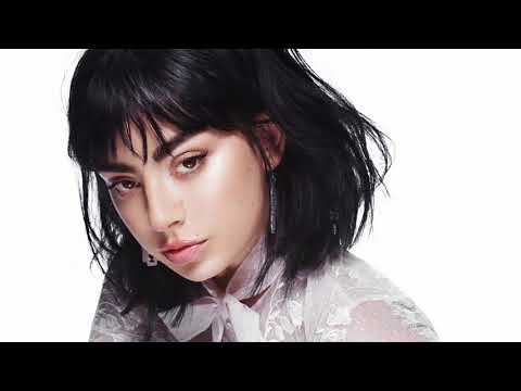 Charli XCX - Femmebot (Deluxe Version)