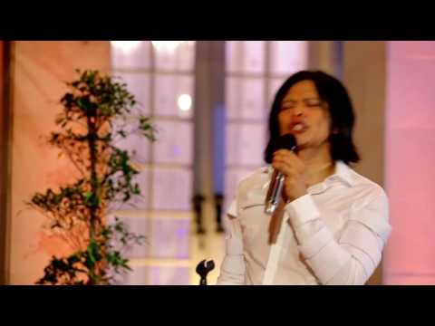 Gigi - Dengan Menyebut Nama Allah (Live at Music Everywhere) **