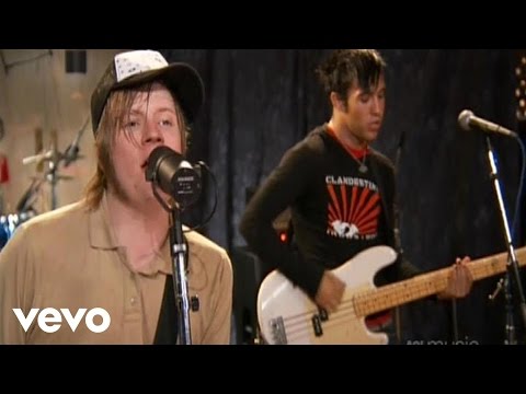 Fall Out Boy - Sugar, We're Goin Down (AOL Sessions) 2005