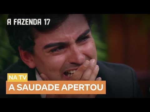 Dudu vai aos prantos ao receber homenagem: 'Papai nunca apareceu na televisão' | A Fazenda 17