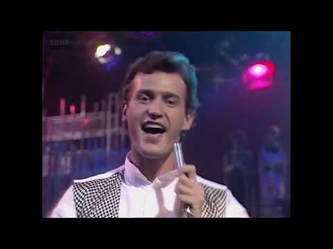 Ryan  Paris    --    Dolce    Vita  Video   HQ