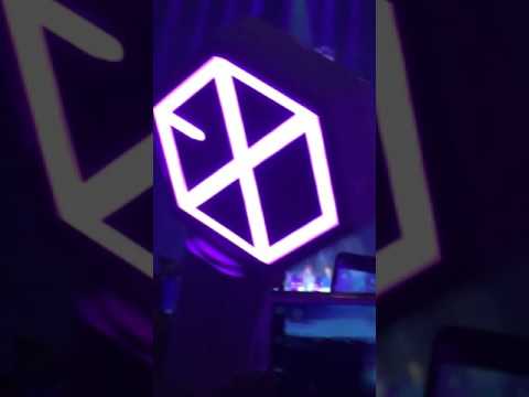 160910 EXOrDIUMinBKKday1 - Love Love Love and Lady luck ( Acoustic ver. )