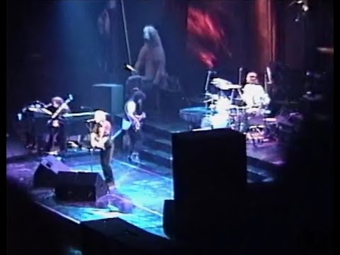 Something in the Air - Tom Petty & HBs live 1990 (video!)