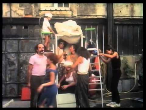 À la rue Lasson (1985) by Gérard Courant - Portrait de groupe #4