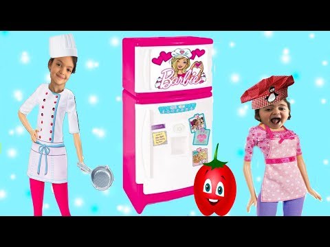 ANNEMİN BİZE BÜYÜK SÜRPRİZİ! BARBİE BUZ DOLABI VE KOMİK ANLAR - Comedy for Kids  The Funniest Kids