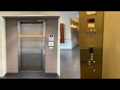 Loud Capitol Hydraulic elevator @ 1375 Exposition Dr - Sacramento, CA