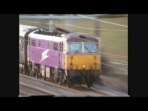 87002, in Porterbrook purple livery, through Ledburn, Nov 2004