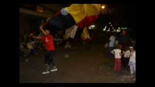 preview picture of video 'COMPARSA EL TÚNEL 2008 - Llamadas de Trinidad.'