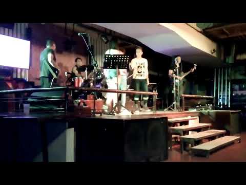 Never mind her by: Colors