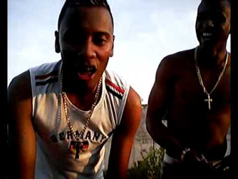 MC BILLY e MC TONZINHO  RIMANDO NA HORA 2013