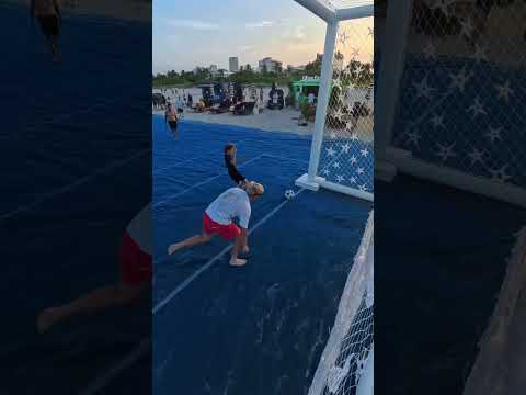 byl to gól, nebo ne?🤣 #football #miami #beach #fun #viral
