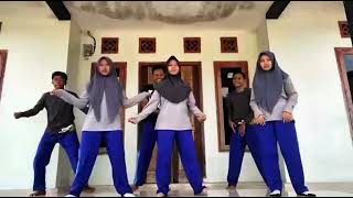 Download lagu VIDEO SENAM KREASI 'super shy' Kelas X. 10 SMA N 1 TUMIJAJAR mp3