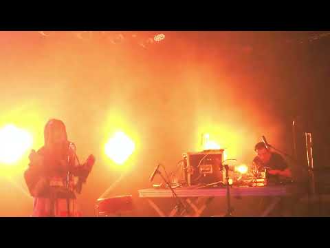 Brain Damage x Emiko Ota - Isogashi (3/6) Live La Cle des Champs Paris 20250523 213752 HD