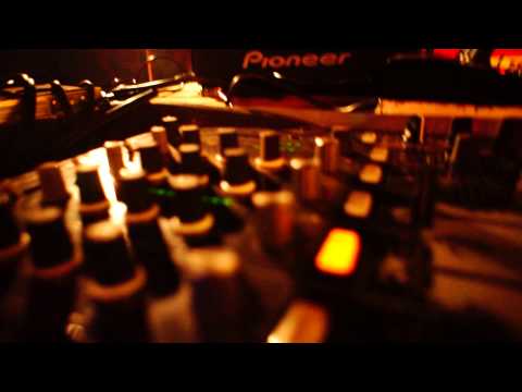 RADIKAL GURU FEAT. DUBDADDA & CIAN FINN -  Ostróda Reggae Festival 2015