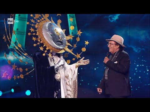 Sole Luna canta "Nostalgia canaglia" con Al Bano - Il cantante mascherato - 25 03 2022