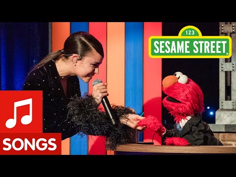 ハッシュ・リトル・ベイビー feat.ソフィア・カーソン｜ザ・ノット・トゥー・レイト・ショー・ウィズ・エルモ (Hush Little Baby feat. Sofia Carson | The Not-Too-Late Show with Elmo)