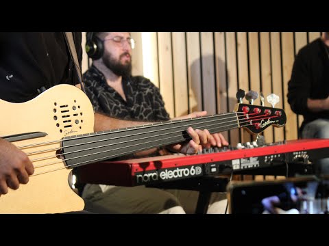 Ras El Hanout - Invisible Lover Bass Solo (MUSEBREAK Live Session)