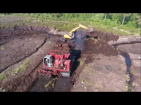 Cutting Turf 2018 In Ireland With Dj Leonard - Drone Footage (HD)