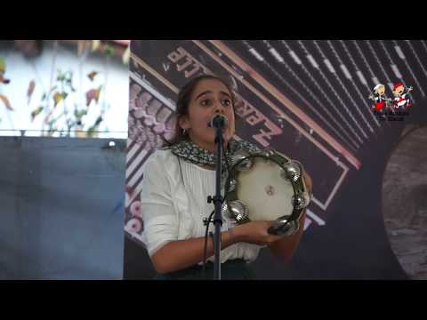 201909280601 Ianire Segurola eta Elaia Diaz Trikitilariak, Errezilen I  Trikitilari Txapelketan