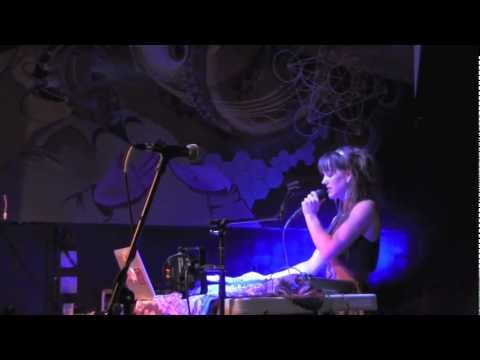 "Fount of Motion" live at Backspace by Kyrstyn Pixton.mov