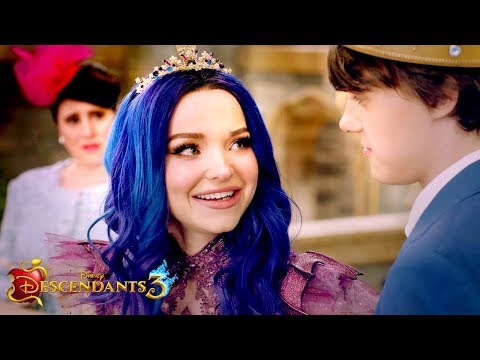 Descendants 3 (Teaser 'Mal's Darkness')