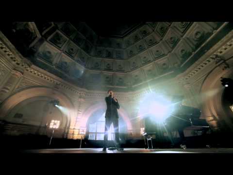 Tim Bendzko - Ich Laufe - Piano Version (Offizielles Video)