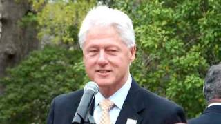 preview picture of video 'President William Jefferson Clinton        St. Andrews Presbyterian College, Laurinburg, NC'