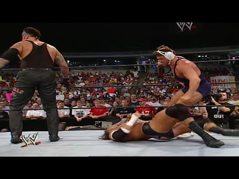 Triple H vs The Undertaker & Kurt Angle - SMACKDOWN! June 13 2002 (1/2)