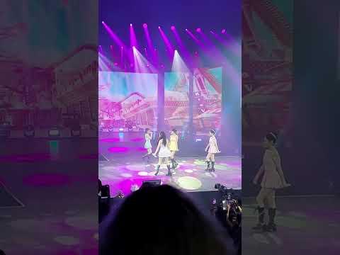 Red Velvet - On a ride at R to V concert in Paris 24.5.2023