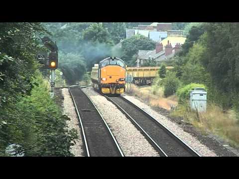 37423 Passes Oakenshaw Junction working 6Z47 with Thrash
