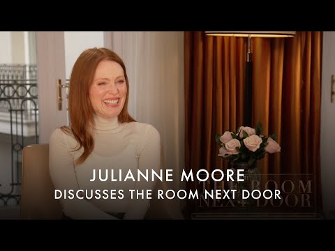 Thumbnail of the video: Julianne Moore stole a Bottega bag from the set - Interview
