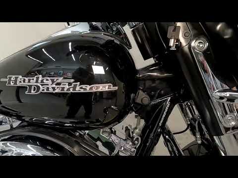 2013 Harley-Davidson Street Glide Grand American Touring FLHX