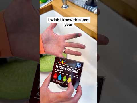 I use toothpaste to remove food coloring from hands #baking #bakinglove #cakedecorating