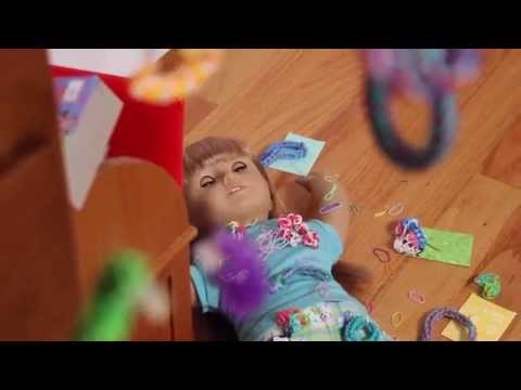 Julia is obsessed with Rainbow Loom! (FROZEN parody music video)