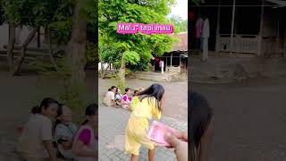 Download lagu Malu malu tapi mau 🤣 #shorts mp3 Download lagu Malu malu tapi mau 🤣 #shorts mp3