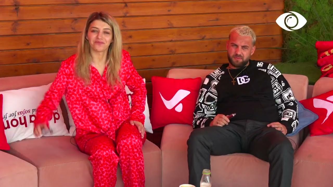 Fotinia bisedon me Luizin: Jam beqare