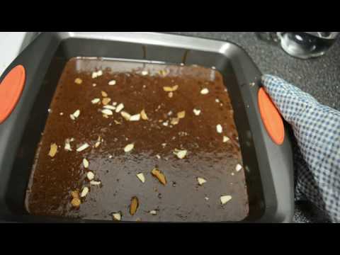 Baking a Cake in Oven (20 Min)