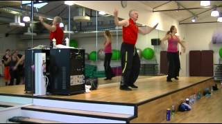 Kom og giv mig alle dine penge - Djämes Braun - Dance Fitness med Ditte og Bjørn