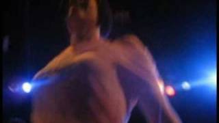 Tsunami Bomb - Breakaway (live)