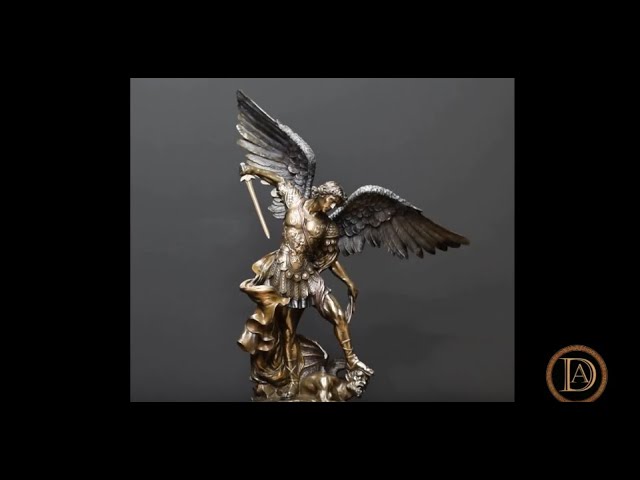 Vídeo relacionado con Estatua Blanca de San Miguel Arcángel de 31,5 cm, Estatua de San Miguel en Religión de Resina, Figuras de San Miguel Arcángel victoriosamente sobre Satán, Adecuada para colección o decoración