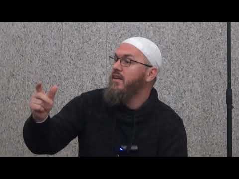 "O bir.. Namazin!" - Hoxhë Abdyl Fuga