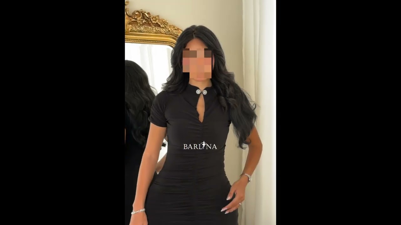 فستان أسود بتفاصيل ناعمة ولمسة كلاسيكية - XXL