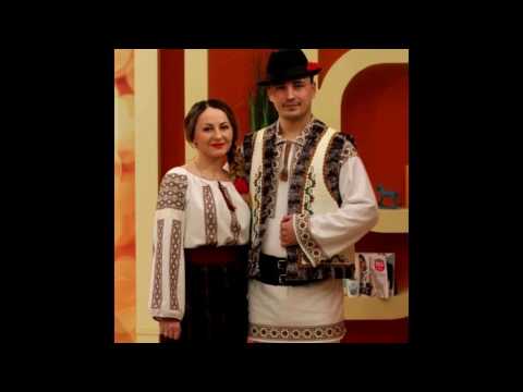 Vasile și Gabriela Olaru și Orchestra "Busuioc moldovenesc" - Dragostea-i bună și dulce