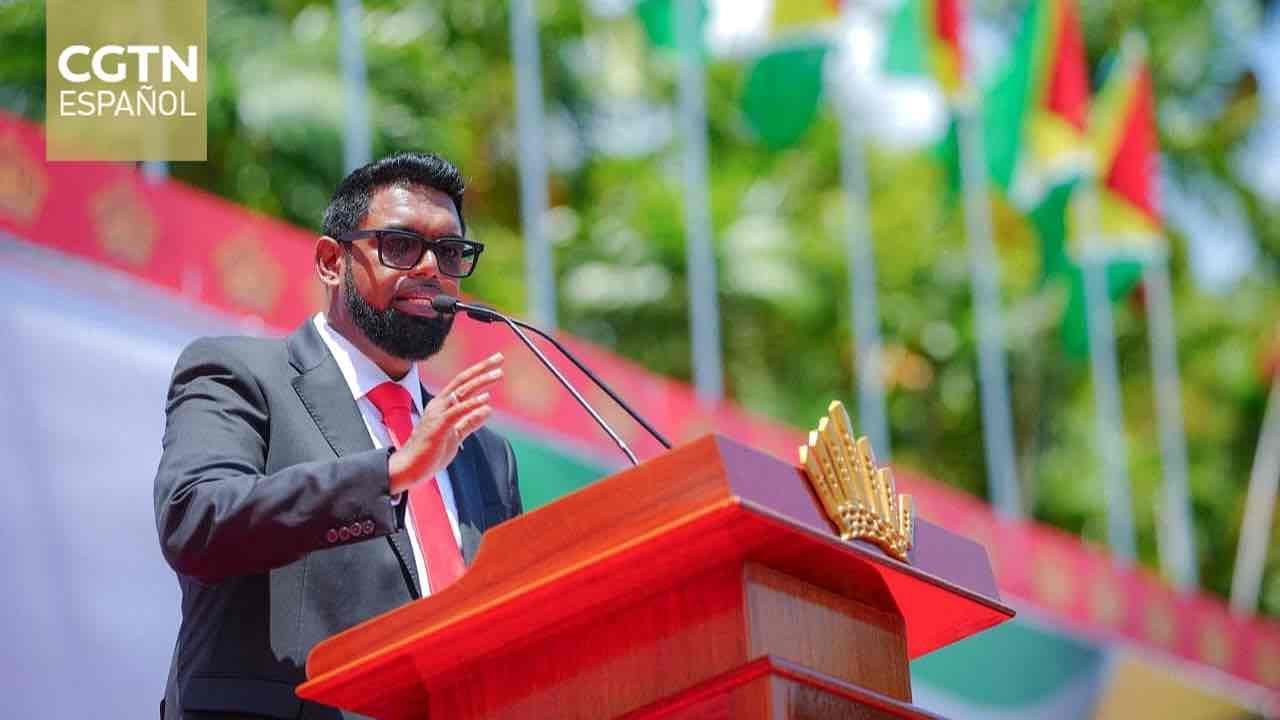 Xi Jinping felicita al presidente de Guyana, Mohamed Irfaan Ali, por su reelección