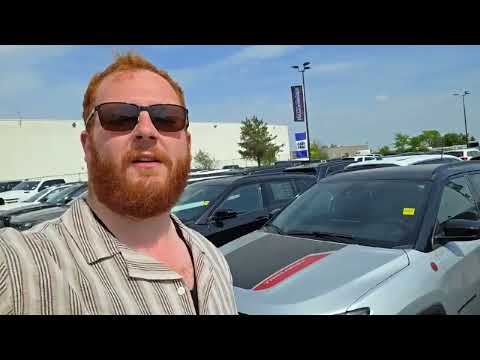 2026 Jeep Compass Trailhawk 4x4 in Silver Zynith Metallic for sale at Kitchener Chrysler Dodge Jeep Ram in Kitchener, ON
