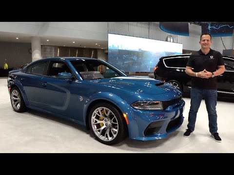 External Review Video d4R1yRBhmgo for Dodge Charger 7 (LD) facelift Sedan (2015-2019)