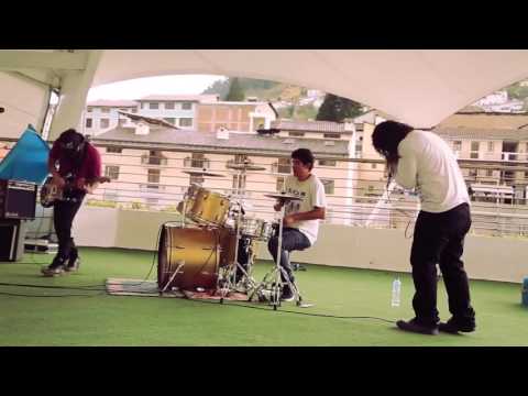 DESTRUYE Y DESTRUYE & DANIEL PICO - Saturación Extrema