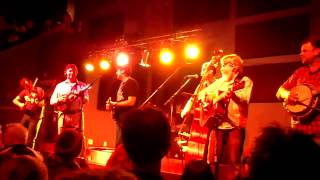 The Travelin' McCourys with Bill Nershi and Jeff Austin "Fiddlin' Around"