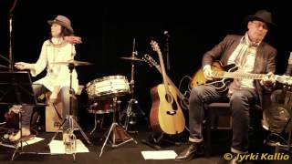 Elke Q Stomp - Te-Ni-Nee-Ni-Nu (video Jyrki Kallio)